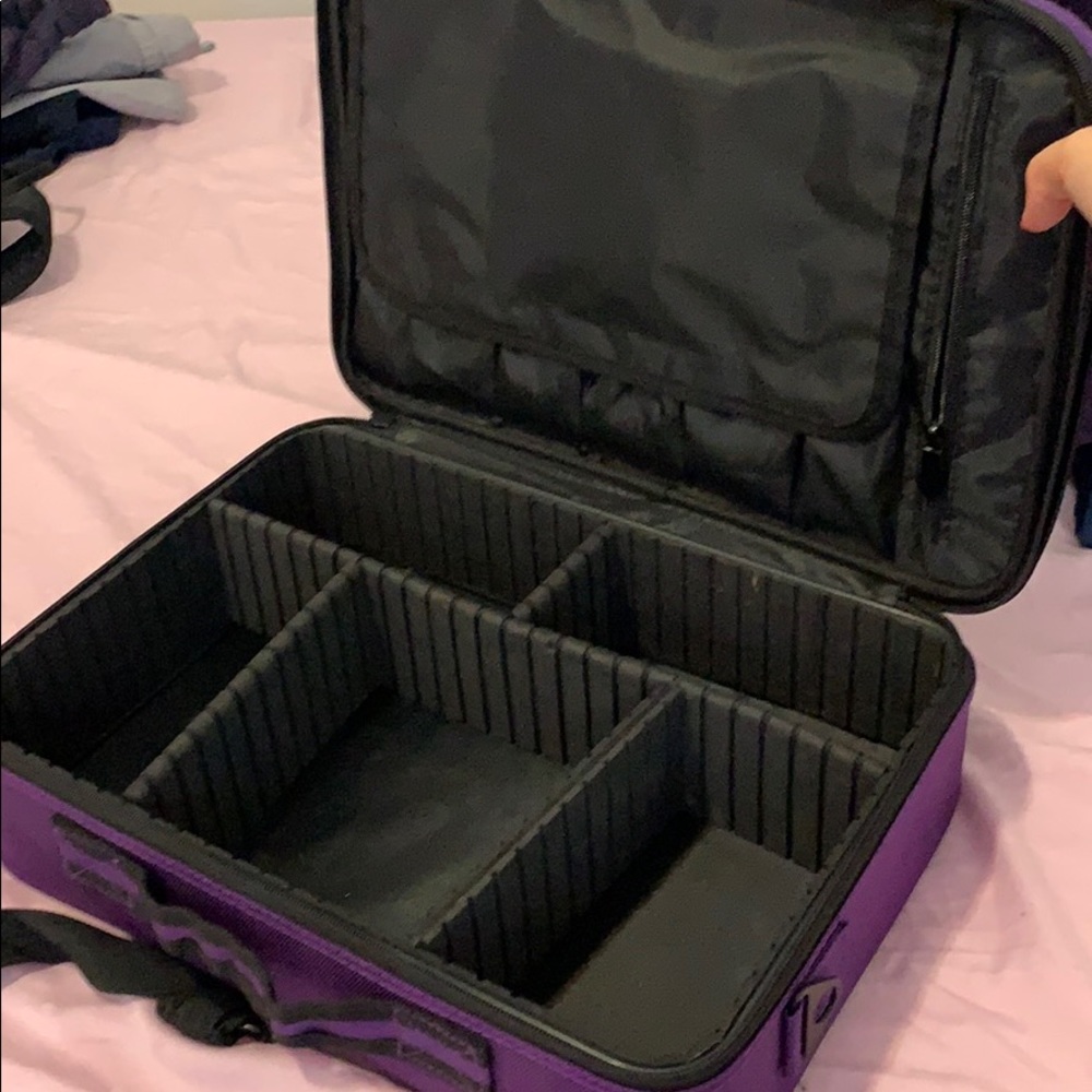 Makeup bag - Picture 2 of 4